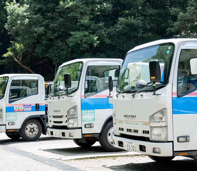 共立クリーンサービスの清掃車両